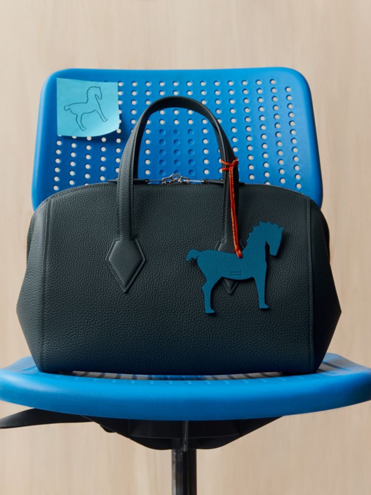 HERMES ホースシュー　レザー　チャーム Horse charm | Hermès USA